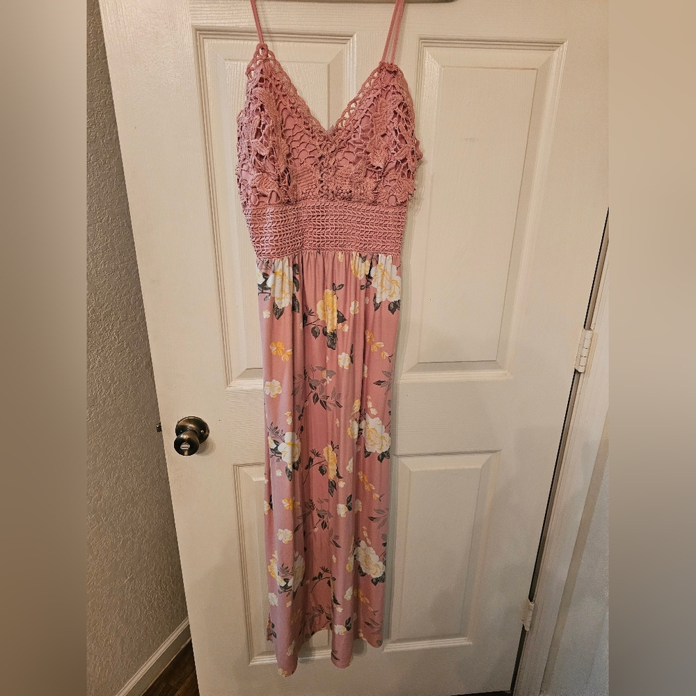 Floral Pink Maxi Dress with Lace Detail